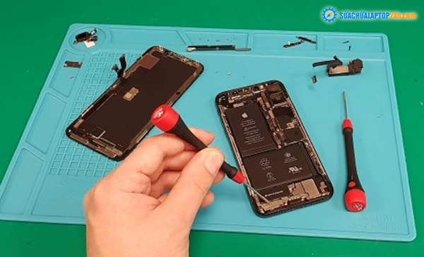 iPhone X, XR, XS, XS Max screen replacement